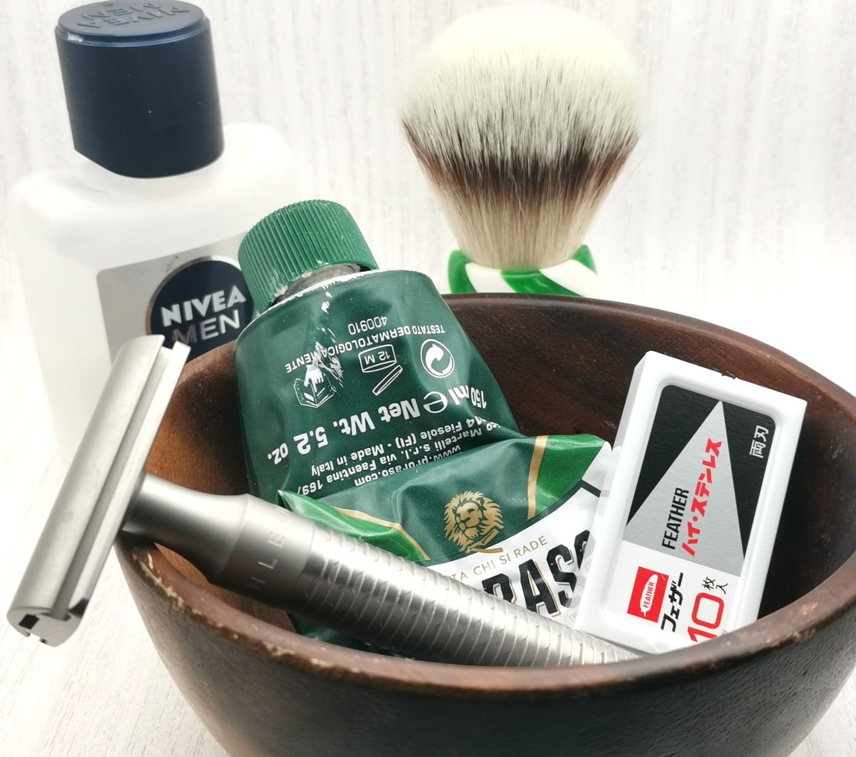 2024-06-22日記：ROCCAとフェザー ハイ・ステンレス