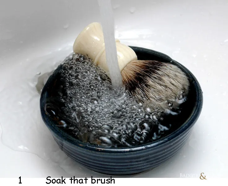 シェービングソープの泡立ちを良くする方法