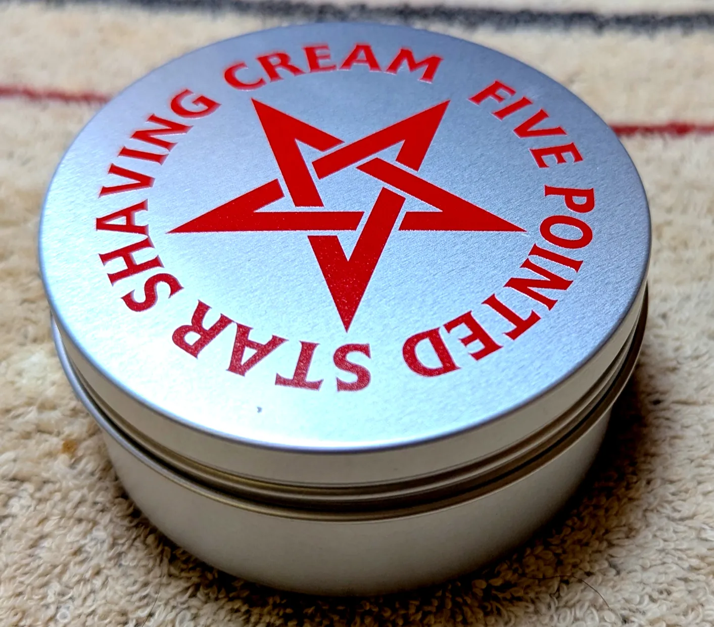 KOJACK RAZOR FIVE POINTED STAR SHAVING CREAM RED